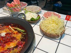 -扎起市井老火锅(乐山总店)