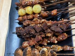 -乔岩保应烧烤店