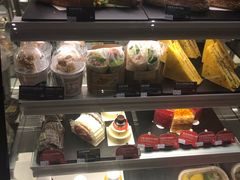 -星巴克臻选(南京金茂览秀城店)