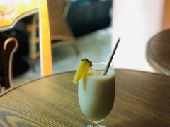 菠萝椰奶奶昔-夏朵餐厅(丁香店)