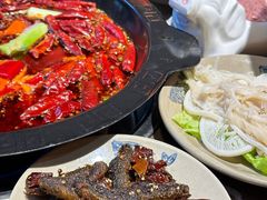 -渝大狮毛肚老火锅(遂宁万达店)