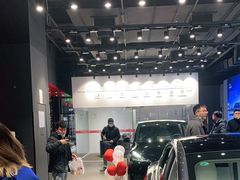 -TESLA 特斯拉(上海太古汇体验店)