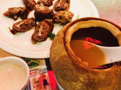 泰式椰皇炖乌鸡汤-陈鹏鹏潮汕菜(宝安机场T3航站楼店)