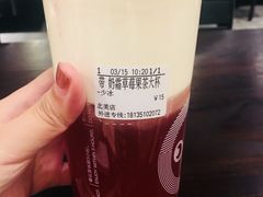 奶霜草莓果茶-CoCo都可(北美店)