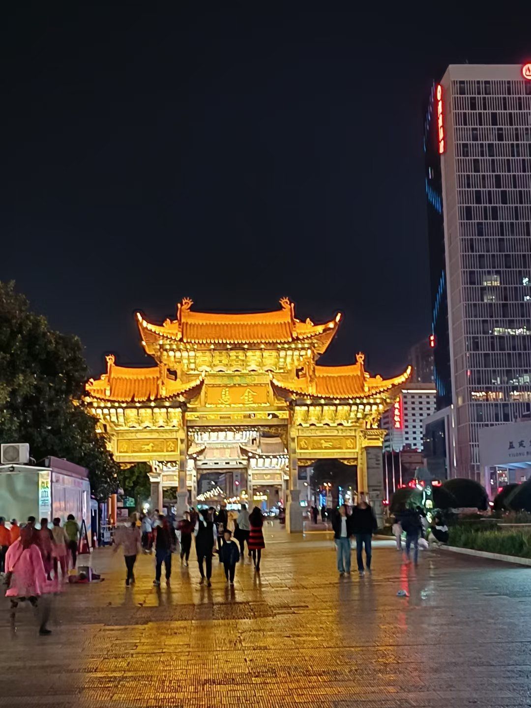 逛南屏街,看昆明夜景