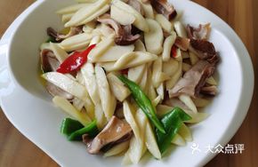 Bamboo Shoots Stir-fried with Pig's Tripe
