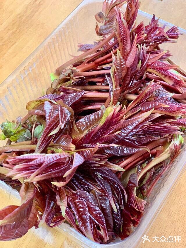 一定焯水后再进行烹饪，下面我就来讲一下是哪3种蔬菜吧！