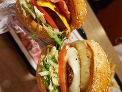 -The Habit Burger Grill 哈比特汉堡(复兴soho店)