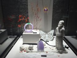 -北京七彩云南翡翠珠宝旗舰店(月坛店)