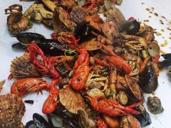 手抓海鲜-1910老鲁味海鲜·戳子肉·青岛菜(金沙滩店)