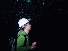 -怀托摩萤火虫洞