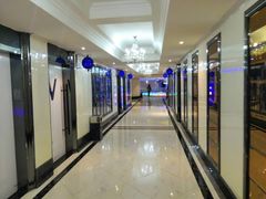 -悦SHOW 量贩式KTV(宝龙广场店)