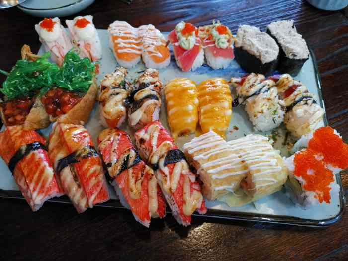 六本木寿司(官塘店)-"感觉它家的寿司是比较好吃的了,不想做饭的.