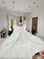 点击看大图 -Renee芮亦婚纱