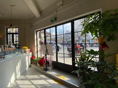 -Fridi Patisserie Cafe