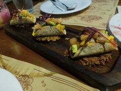 -Mark&Mars Restaurant