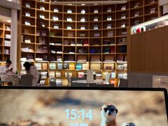 -新华文创·光的空间