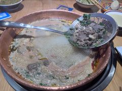 -洱火云南酸菜牛肉火锅(石景山当代商城店)