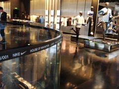 -NIKE品牌体验店(南京东路店)