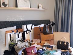 -乐蓬马歇百货公司(Rive Gauche)
