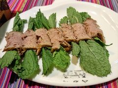 -香巴拉云南餐厅(华莱坞店)