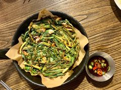 海鲜葱饼-富乐满韩国正宗炸鸡韩国料理(虹泉路店)