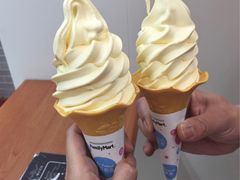 香蕉牛奶冰激凌-全家便利店(襄阳南路店)