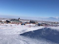 -丝绸之路山地度假区滑雪场