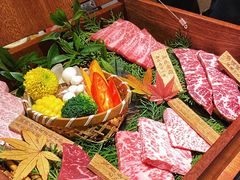 -山川小町·极番烧肉(新地假日广场店)