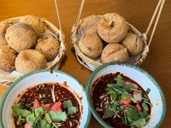 -包整·丝娃娃(一览甲秀楼风景店)