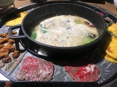 -三人行骨头王火锅(长寿店)