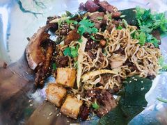 -愉肴麻辣香锅(中北镇店)