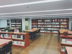 -上海市静安区图书馆(新闸路馆)