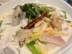 -Chom Cafe and Restaurant