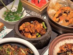 招牌石锅杭椒牛蛙-桂满陇·手作小笼包&江南叫花鸡(中山公园店)