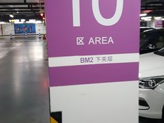 -虹桥火车站-停车场