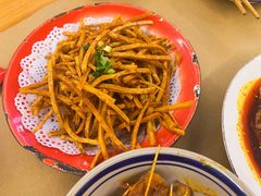 -老三样·旧食新味(绿地店)