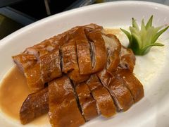 -皇马海口湾海景酒店(万绿园秀英港店)