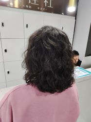 -镁连社·美联社