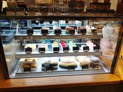 面包甜点陈列柜-BONBON BAKERY