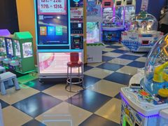 -爱玩嘉年华(龙湖曲江天街店)