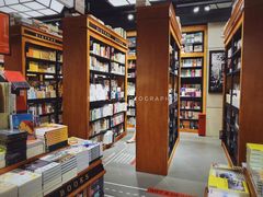 -西西弗书店&矢量咖啡(凯德晶萃广场店)