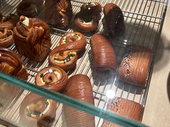 -VERIE BAKEHOUSE