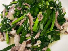 韭菜炒八带-小铜锣湾海鲜家常菜馆(河西店)