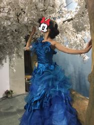 -现代经典婚纱摄影
