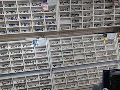 -诺柯视眼镜-蔡司依视路官方工厂店(淞南一店)