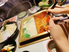 -尚尚仙·酸汤猪手·猪肚鸡火锅(华联万柳购物中心店)