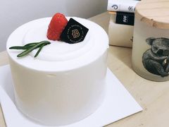迷你草莓慕斯蛋糕-巴黎贝甜(五道口店)