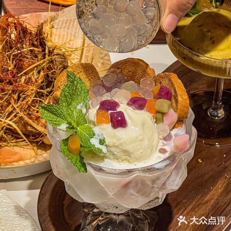 这个夏天总要吃一次这个zui大的冰淇淋吧！