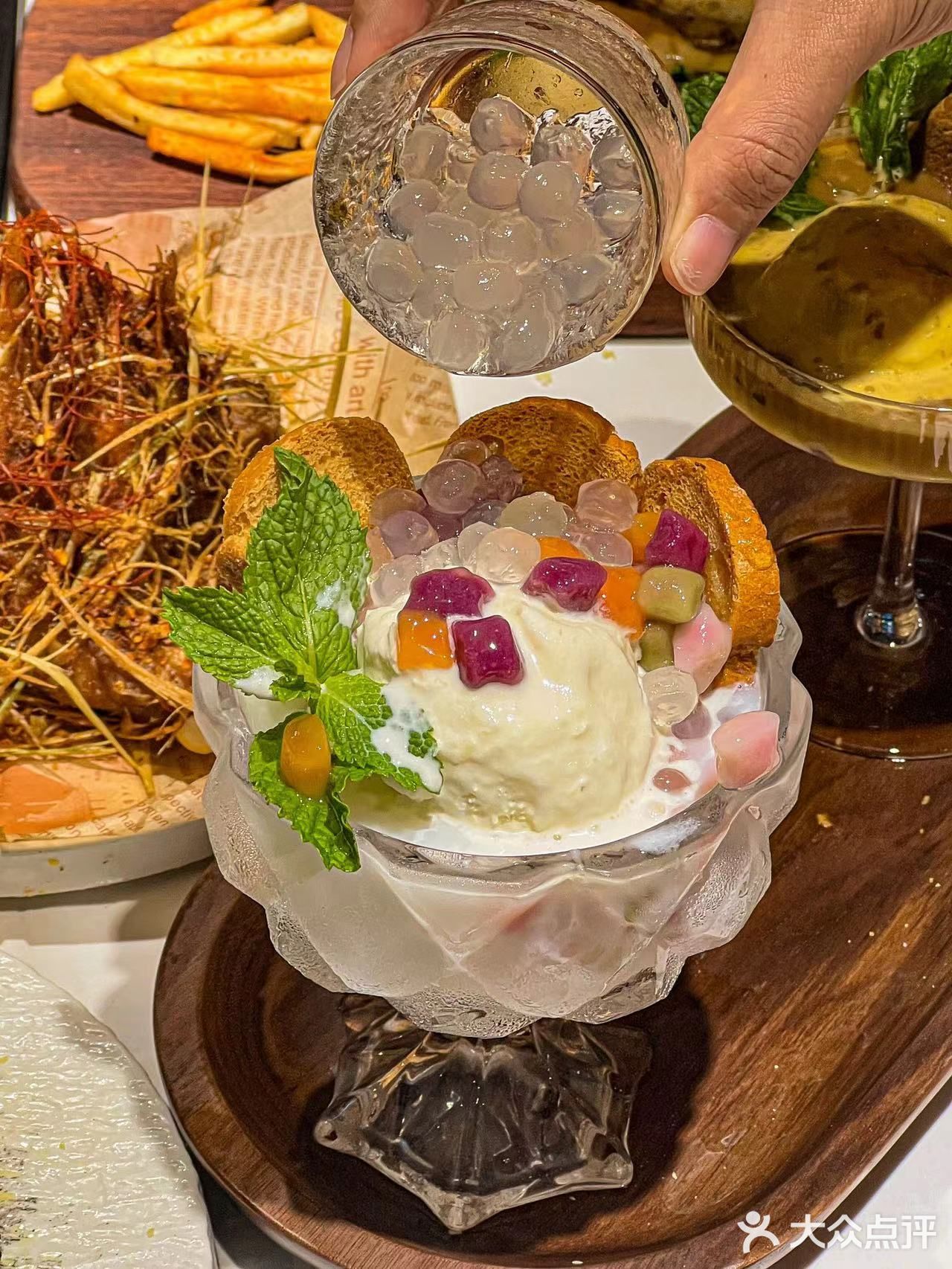 这个夏天总要吃一次这个zui大的冰淇淋吧！